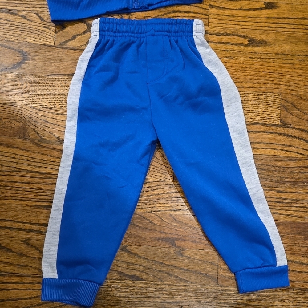 PAW PATROL Hoodie and Joggers Set 3T - Picture 2 of 4